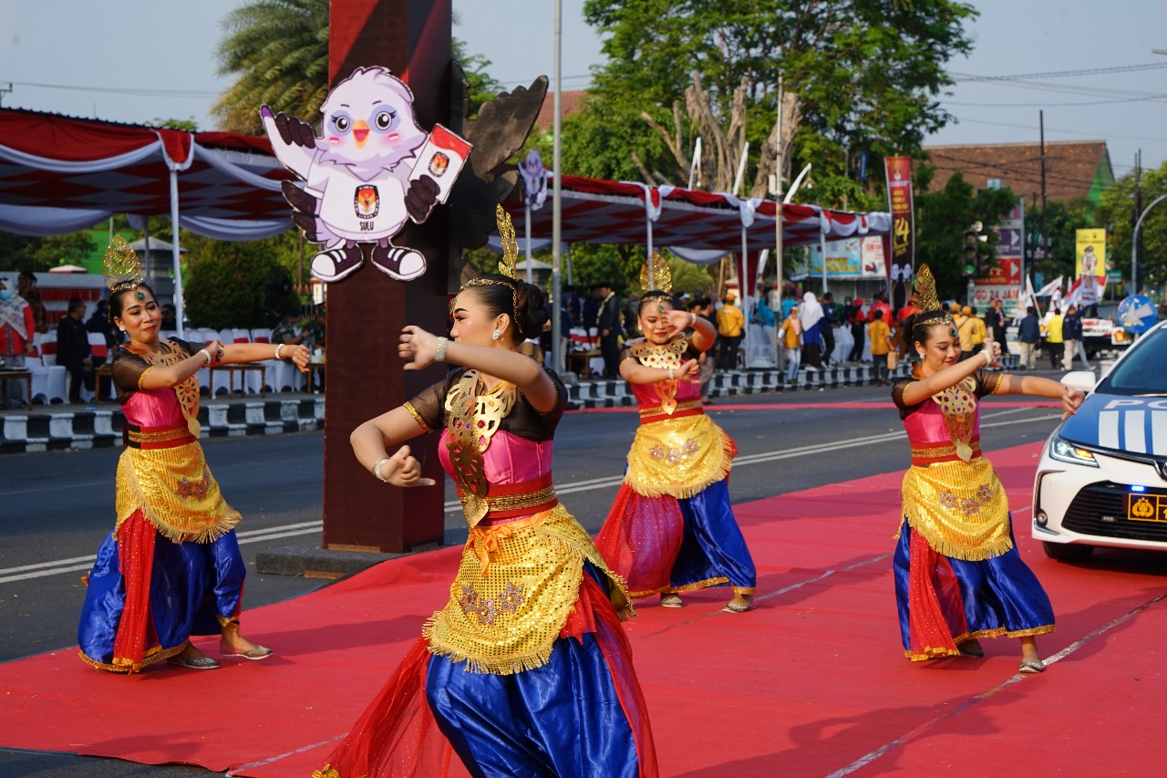 tari saraswati kirab bendera pemilu